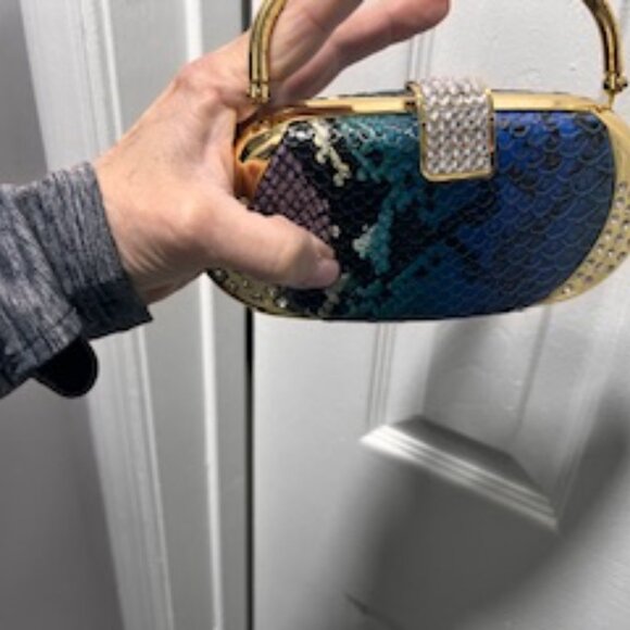 BCBG XS Party Dress Combo with High Heel Pump and Clutch - Picture 13 of 13